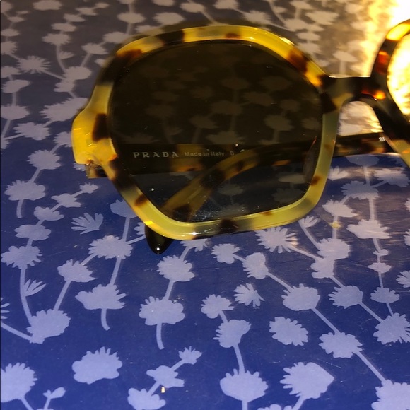 Like new PRADA sunglasses light tortoise color - Picture 2 of 5